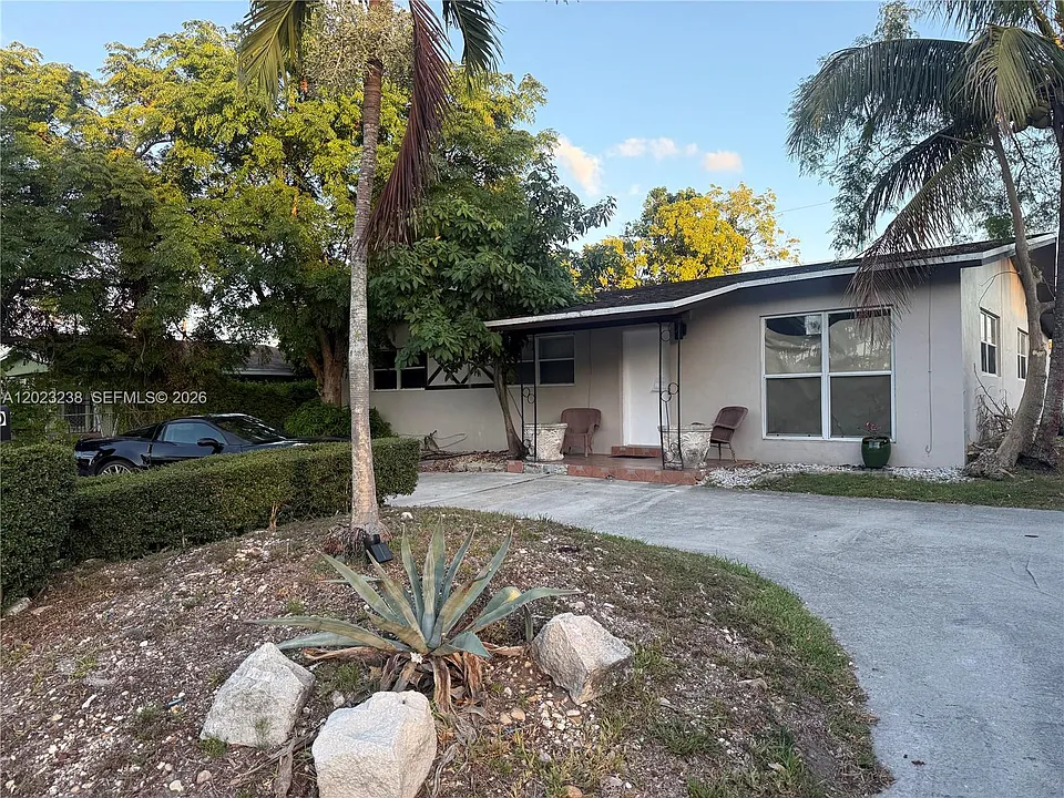 12430 SW 184th St