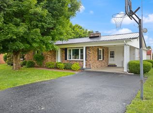 29 S Teresa Dr, Owingsville, KY 40360