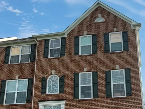 3476 Golden Gate Dr N, Carmel, IN 46074
