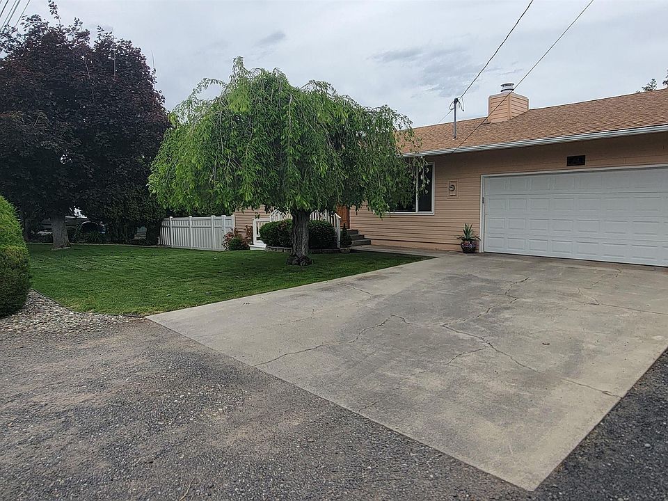 1st image of 2426 Easy St