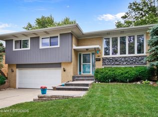 15109 Willow Ln, Oak Forest, IL