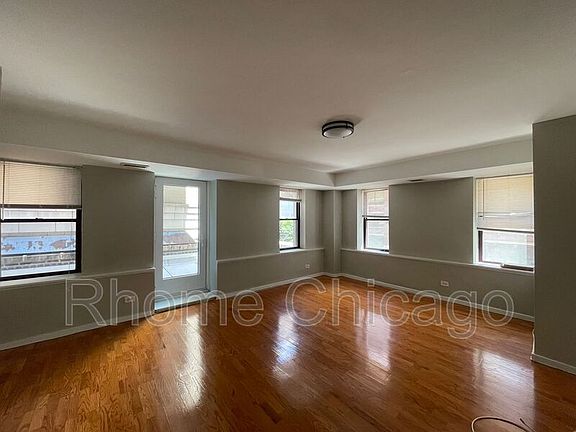 2nd image of 40 E 9th St APT 306