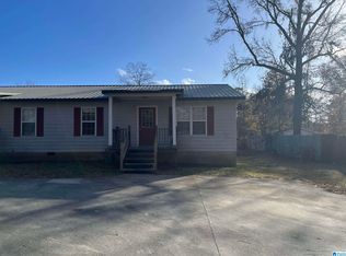 220 Centerway Dr, Roanoke, AL 36274