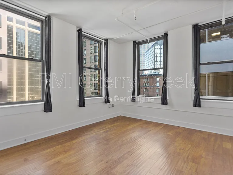 444 17th St #906 — Photo 10