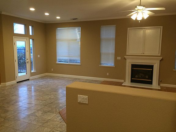 3rd image of 7208 Queen Isabella Ct