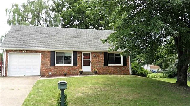 7233 Oakdale Dr photo 1