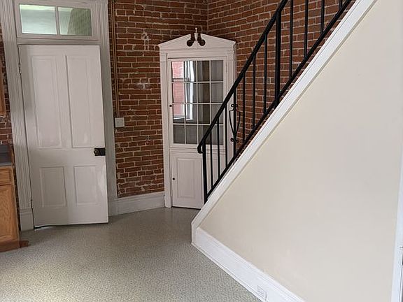 5th image of 410 S 2nd St