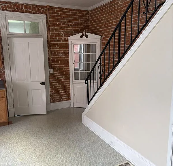 410 S 2nd St — Photo 5