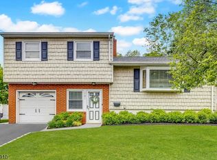 707 Lincoln Ave E, Cranford, NJ