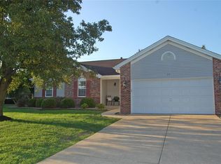 24 Quail Meadows Ct, Lake Saint Louis, MO
