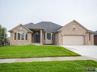 21997 Sturgeon River Dr, Macomb, MI 48042