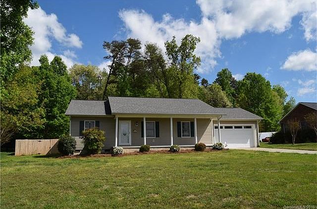 1st image of 110 Doe Trail Ln