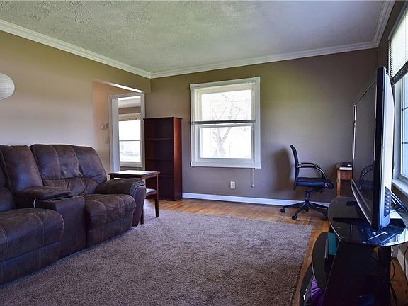 5th image of 2951 NW Blvd Nw