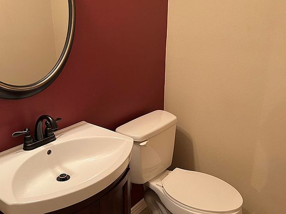 5th image of 1309 Airport Dr APT C09