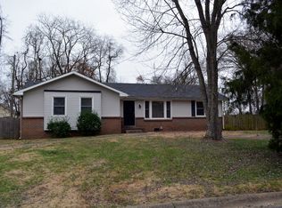 1801 Calloway Dr, Clarksville, TN 37042