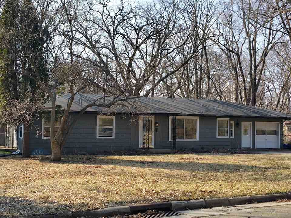 1st image of 215 Morningside Dr