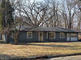 215 Morningside Dr, Rockford, IL 61108