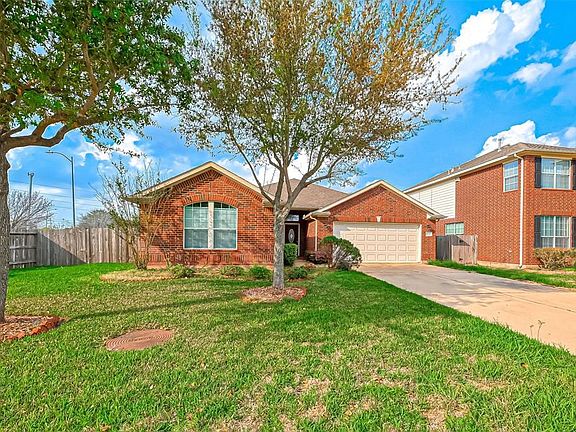 3rd image of 4114 Applecreek Bend Dr