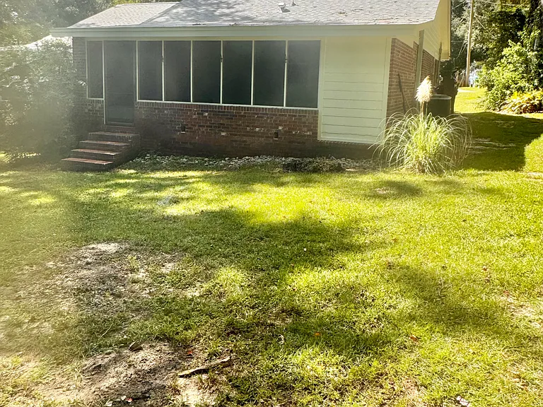 2373 Diehl Dr — Photo 18