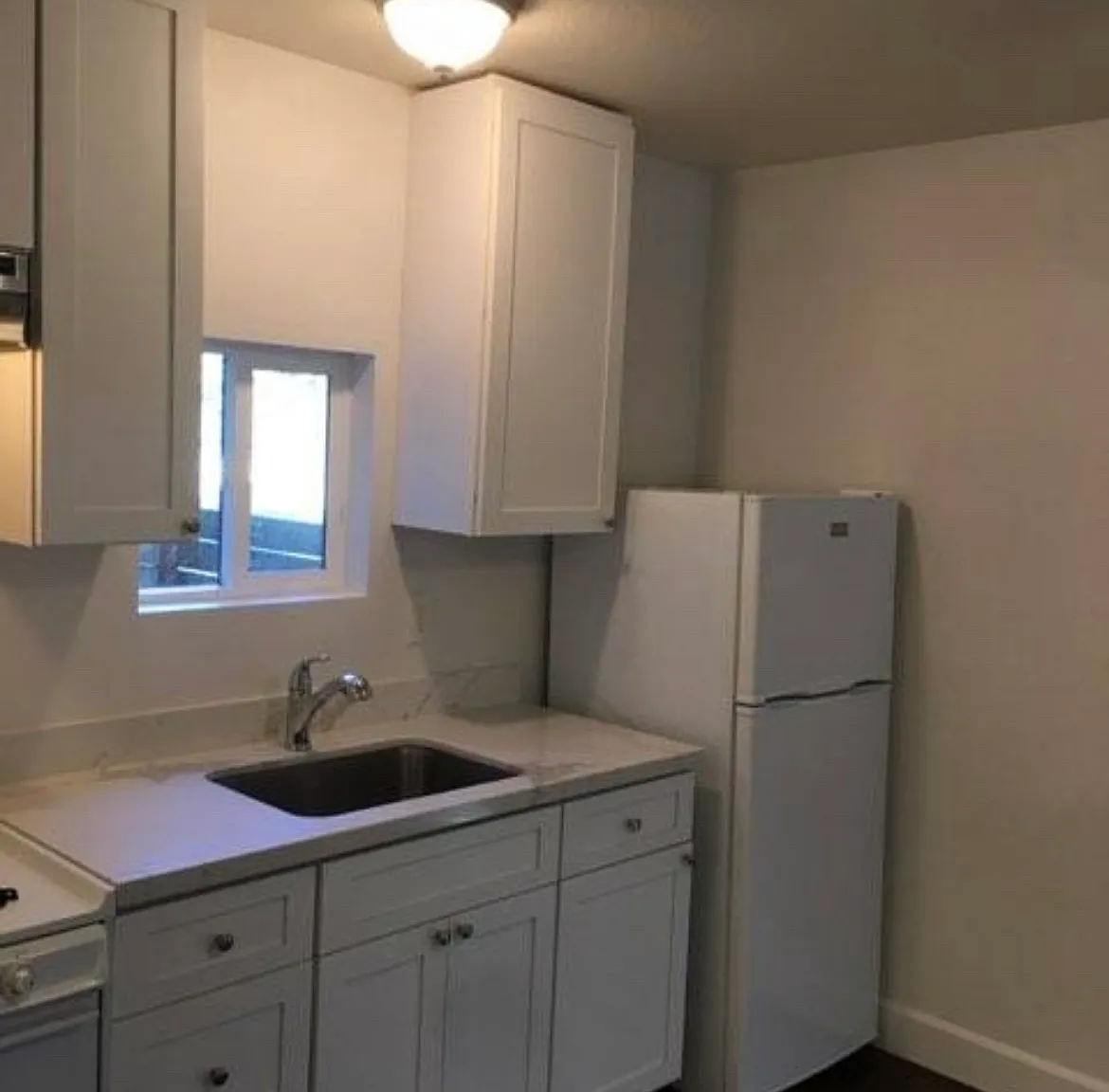 1 bed, 320 sqft, $1,700 — Photo 1
