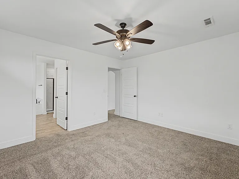5377 Clear Springs Ave — Photo 8