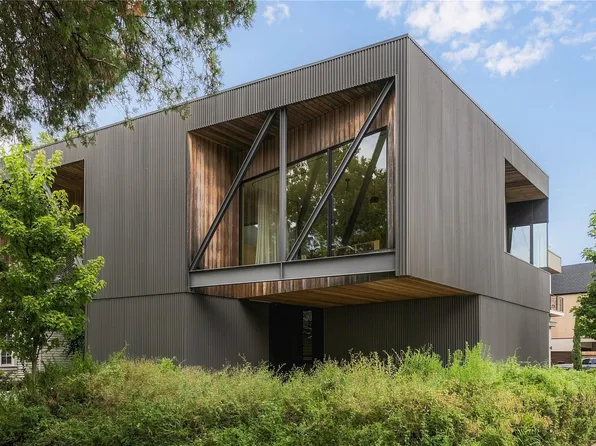 2701 Beauchamp St, Houston, TX 77009