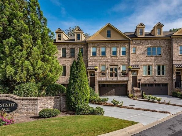 3122 Chestnut Woods Dr