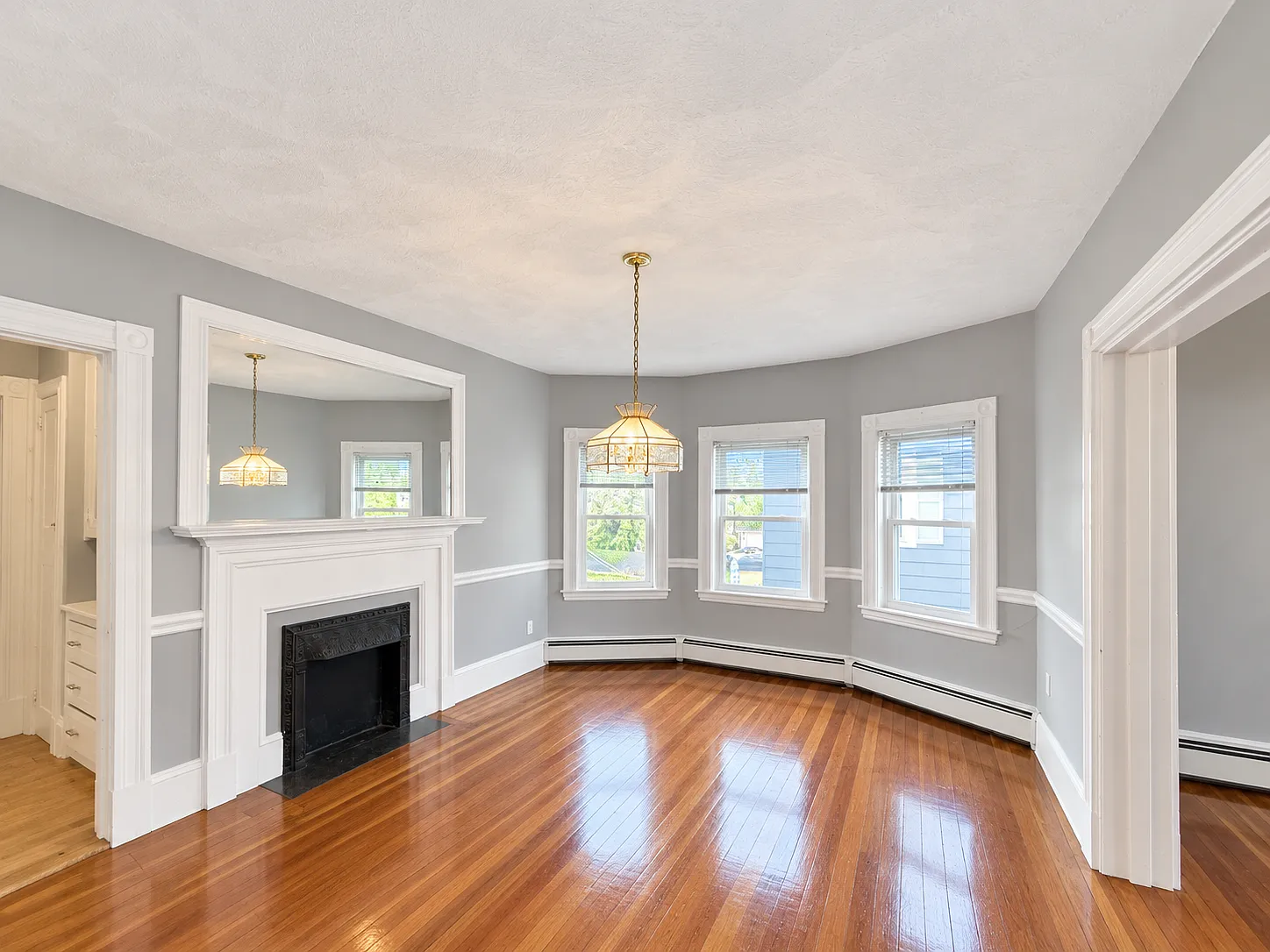 2 bed, 1200 sqft, $2,500 — Photo 4