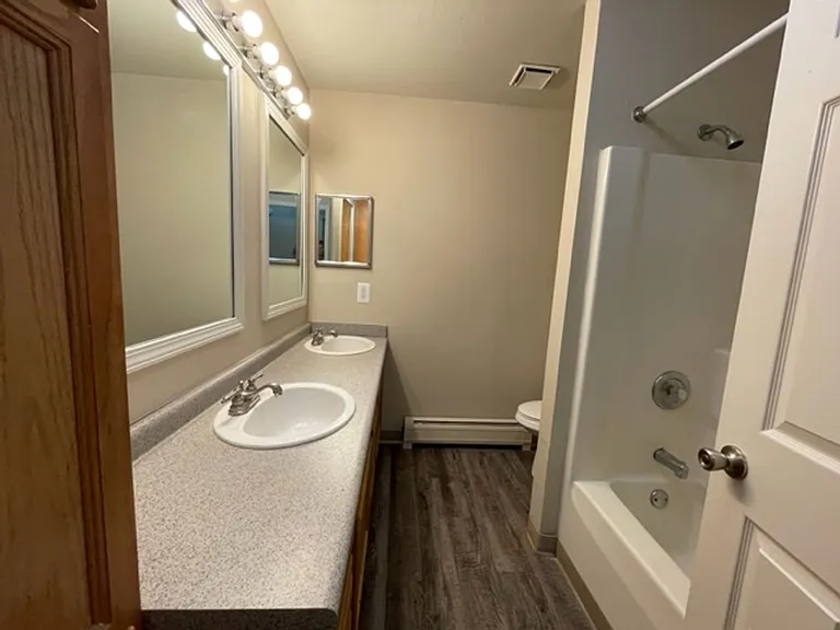 2340 Michael Ave SW — Photo 41