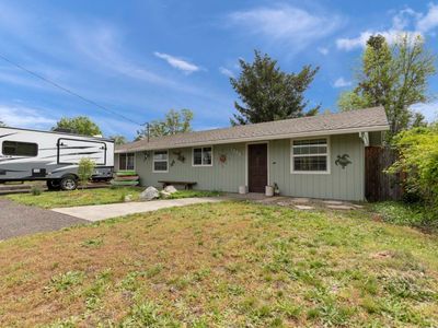 1200 Woodrow Ln, Medford, OR, 97504