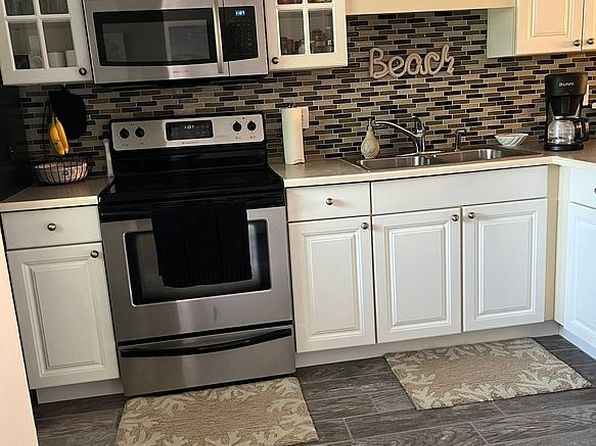 1181 Carlton Ct APT 106