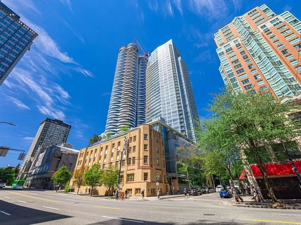 1028 Barclay St #2202, Vancouver, BC V6E 0B1