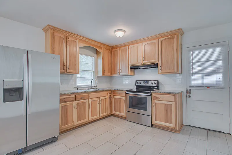 2 bed, 1025 sqft, $1,850 — Photo 2