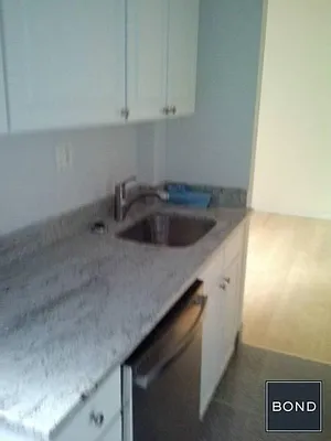 Rented by Bond New York | media 29