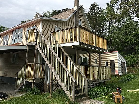 3rd image of 18 Finch St