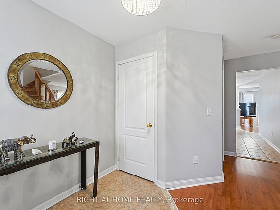 3rd image of 83 Headwater Rd