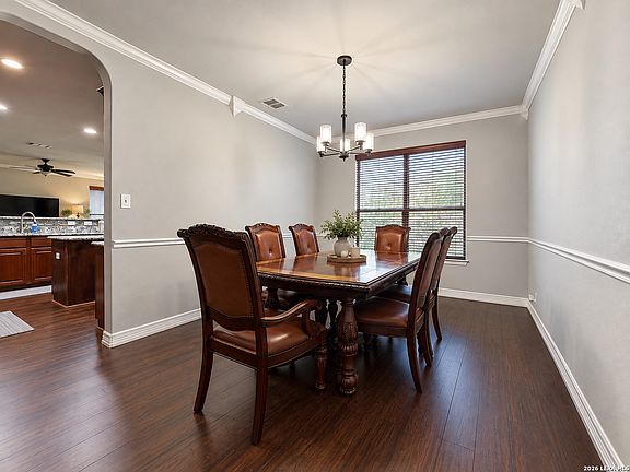 3rd image of 313 Moonlight Ct