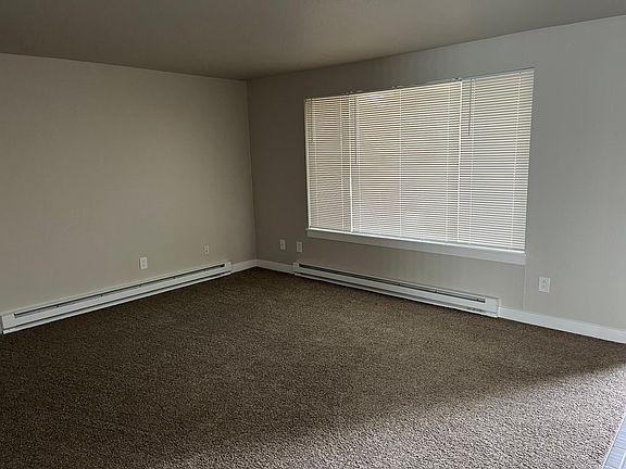 3rd image of 1536 SE Skylark Dr