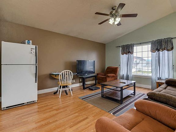 3rd image of 267 N Silkwood Dr