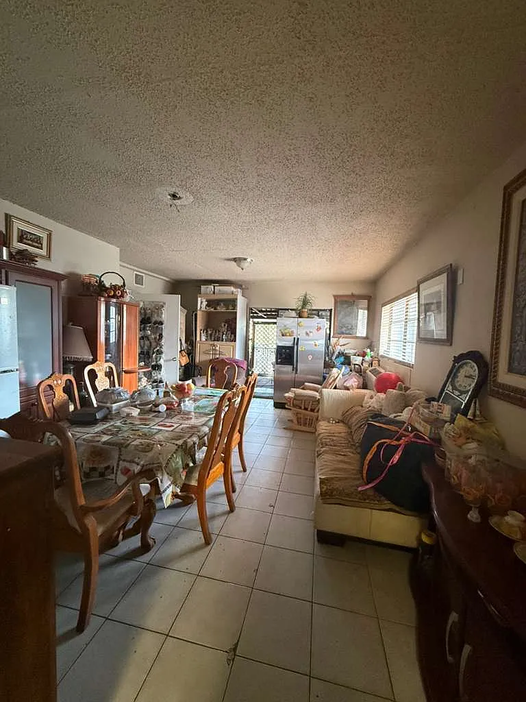 3 bed, 1703 sqft, $4,000 — Photo 3