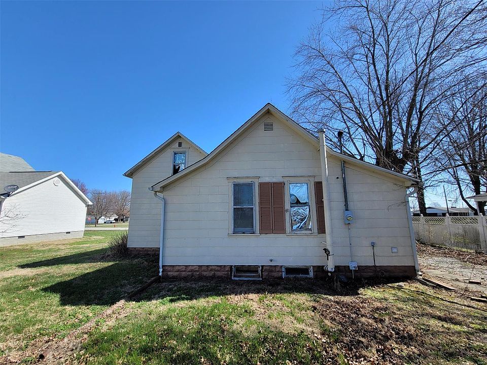 165 N Center St, Hoyleton, IL 62803 Zillow