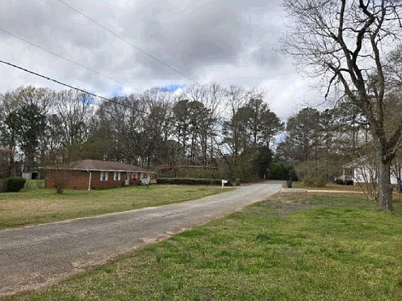 4th image of 84 Adkerson Dr