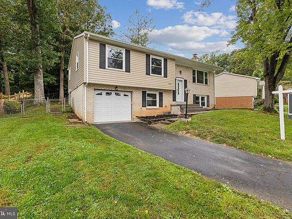2nd image of 13302 Nassau Dr
