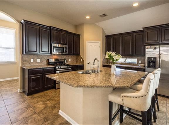 3rd image of 11026 Heartland Grove Dr