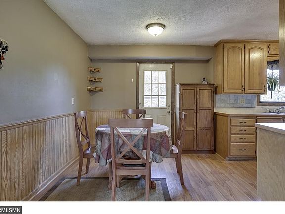 4th image of 1733 121st Ave NE