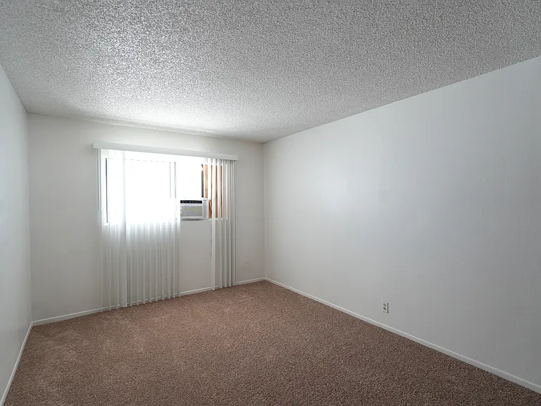 8040 Stewart And Gray Rd #204 — Photo 16