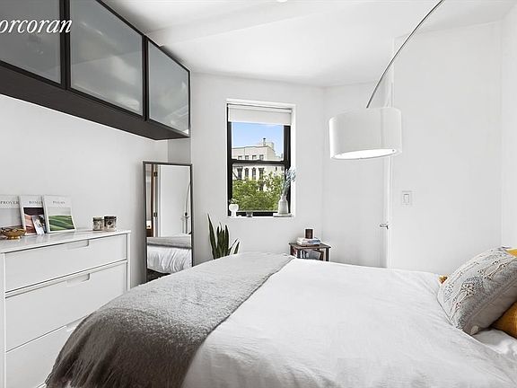 4th image of 85 Stanton St APT 4A