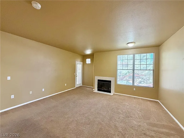 8555 W Russell Rd #2021 — Photo 8