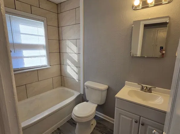 1836 S Hiram St, 1836 S Hiram Ave #4, Wichita, KS 67213