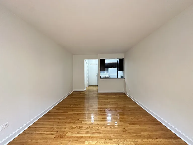 6830 N Sheridan Rd #574 — Photo 14